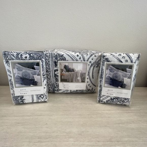 Peri Home Matelasse Medallion Full/Queen Duvet Cover Sham set Dk Blue White $270 - Picture 1 of 12